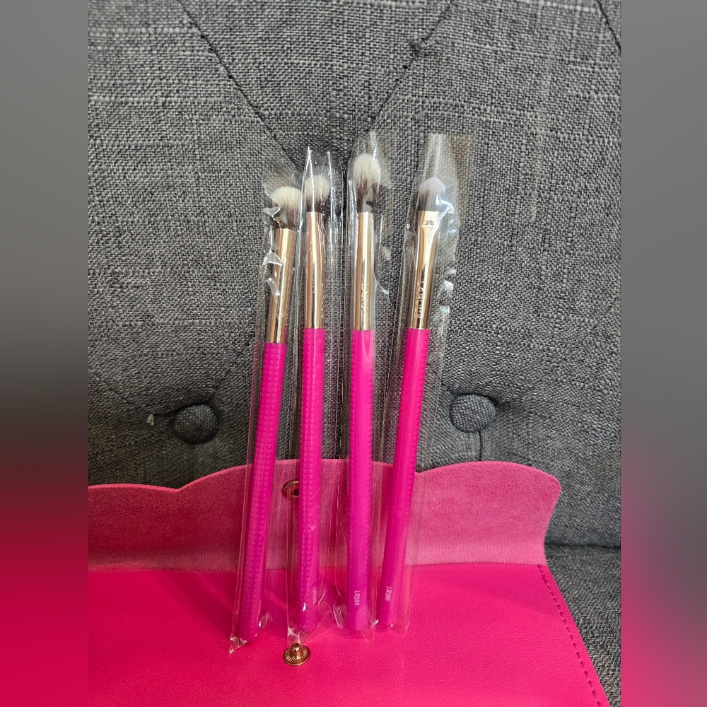 *NEW* LARUCE BEAUTY Kayla 4-Piece Eye Makeup Brush Set